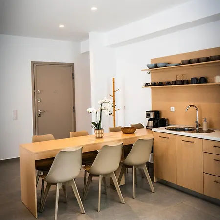 アパート White Luxury