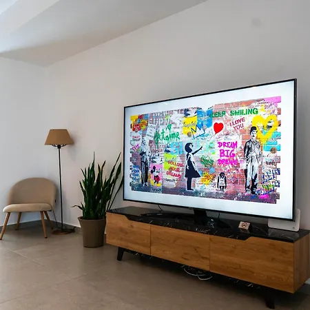 White Luxury Tríkala