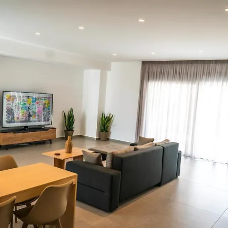 White Luxury Apartment Trikala (Thessaly)