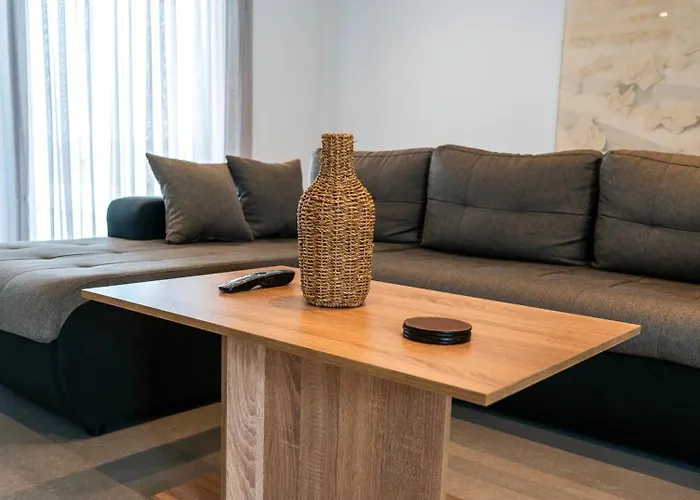 White Luxury Apartament *